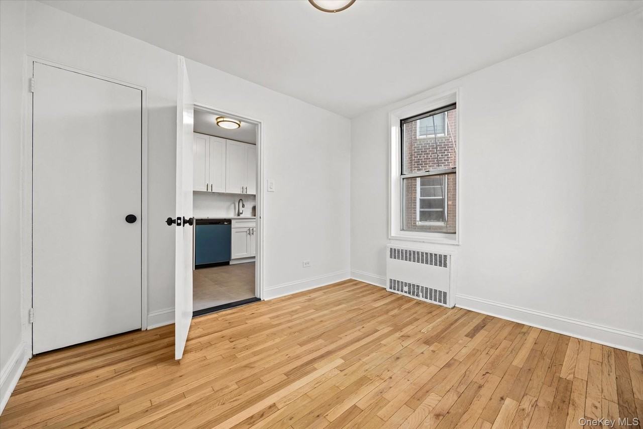 6730 Clyde St #3B - Photo 4 of 16