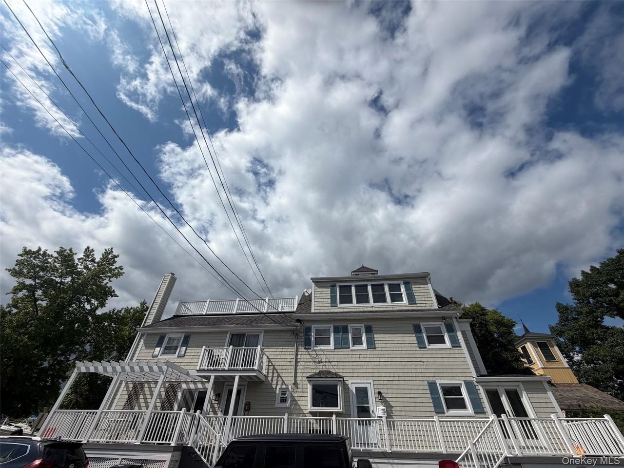 3 Hewlett St