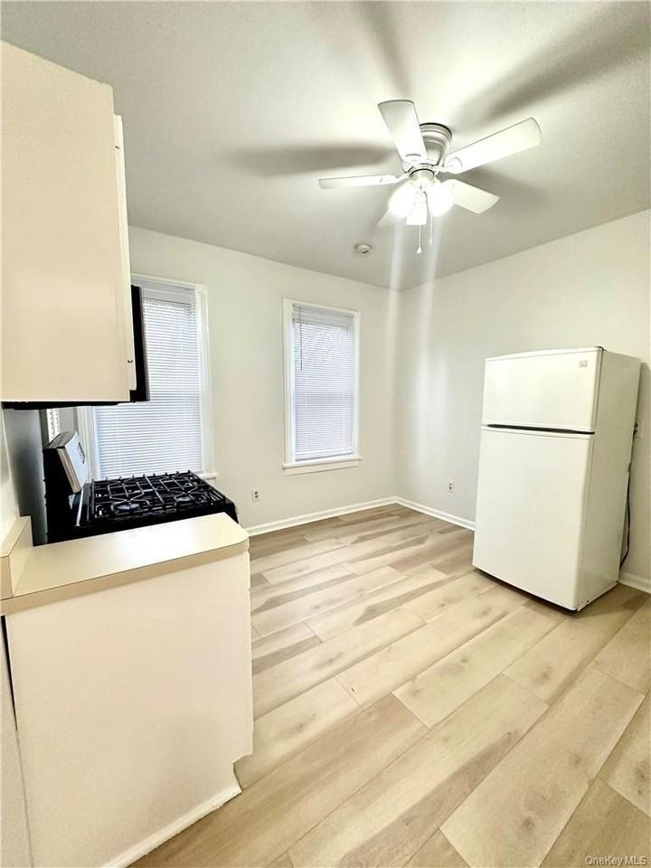 9 Hornbeck Ave - Photo 6 of 30