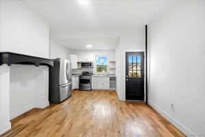 featured image of 301 Warburton Ave #1
