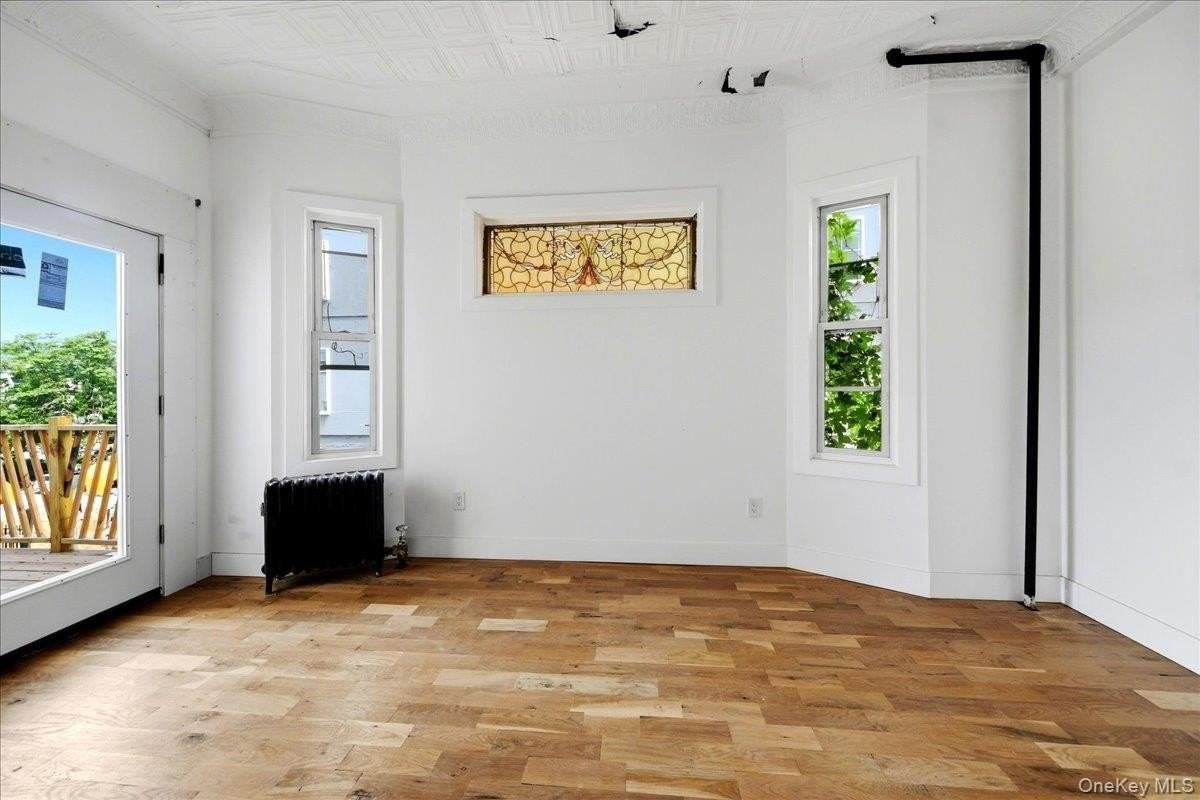 301 Warburton Ave #1 - Photo 5 of 11