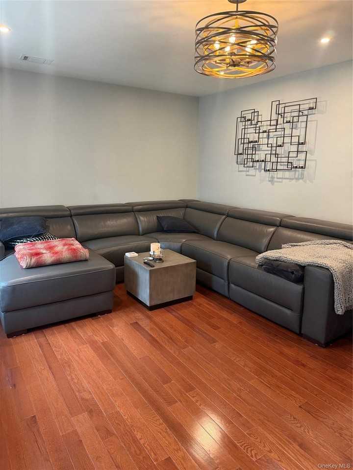 1 Thornton Cmns - Photo 4 of 22