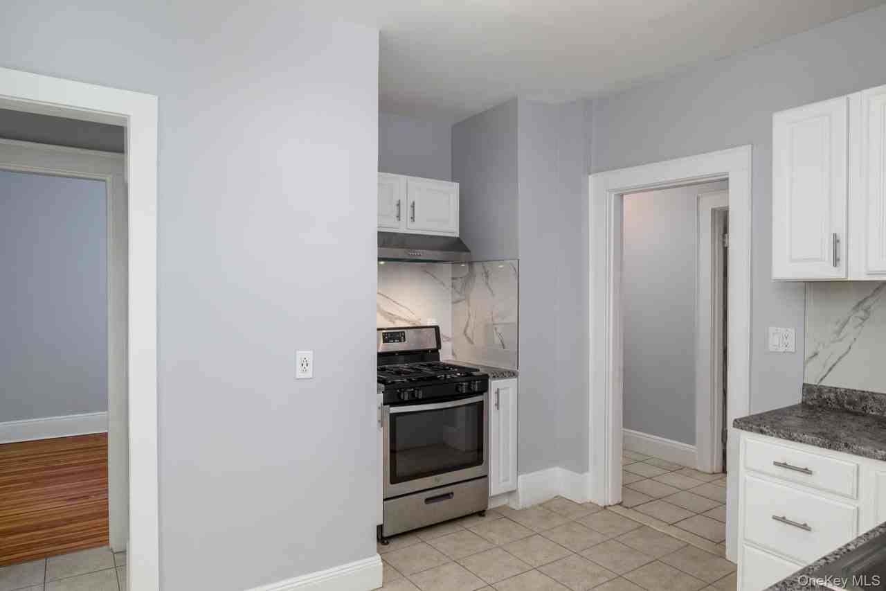 5 Fostoria St - Photo 3 of 12