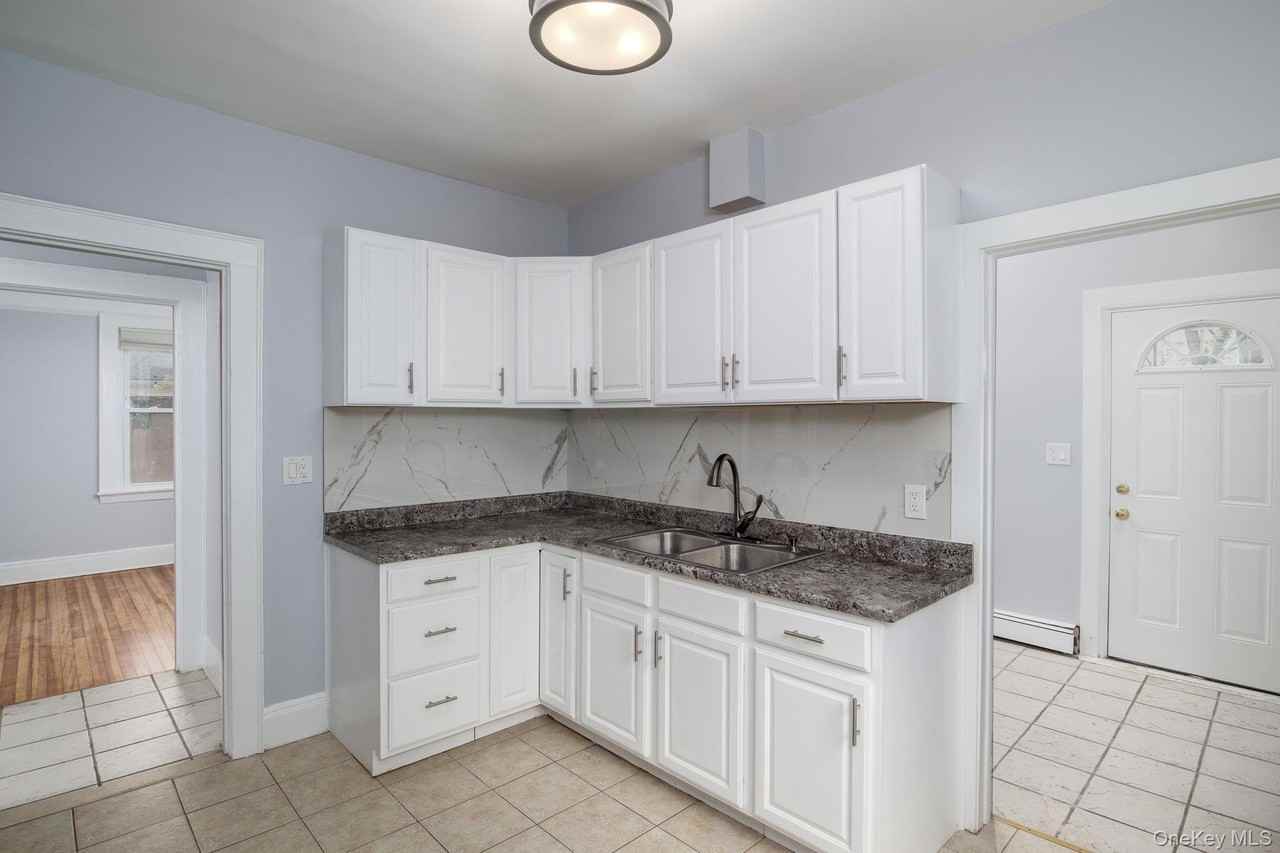 5 Fostoria St - Photo 4 of 12