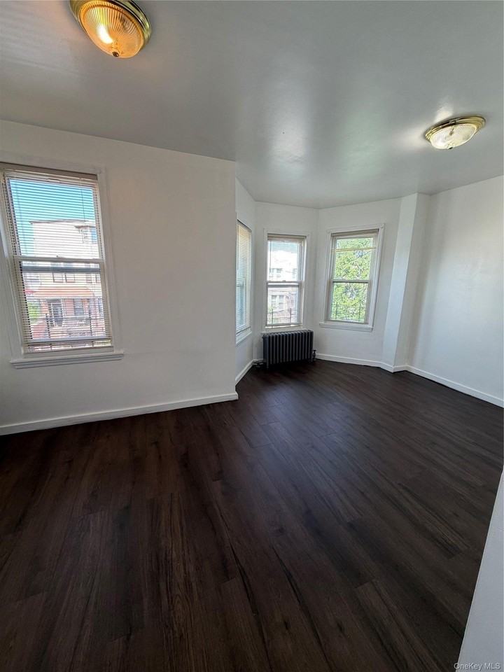 513 Chestnut St - Photo 7 of 10