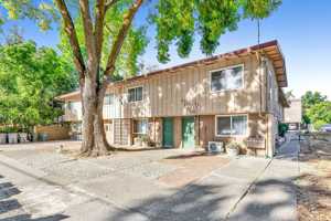 featured image of 218 University Ave