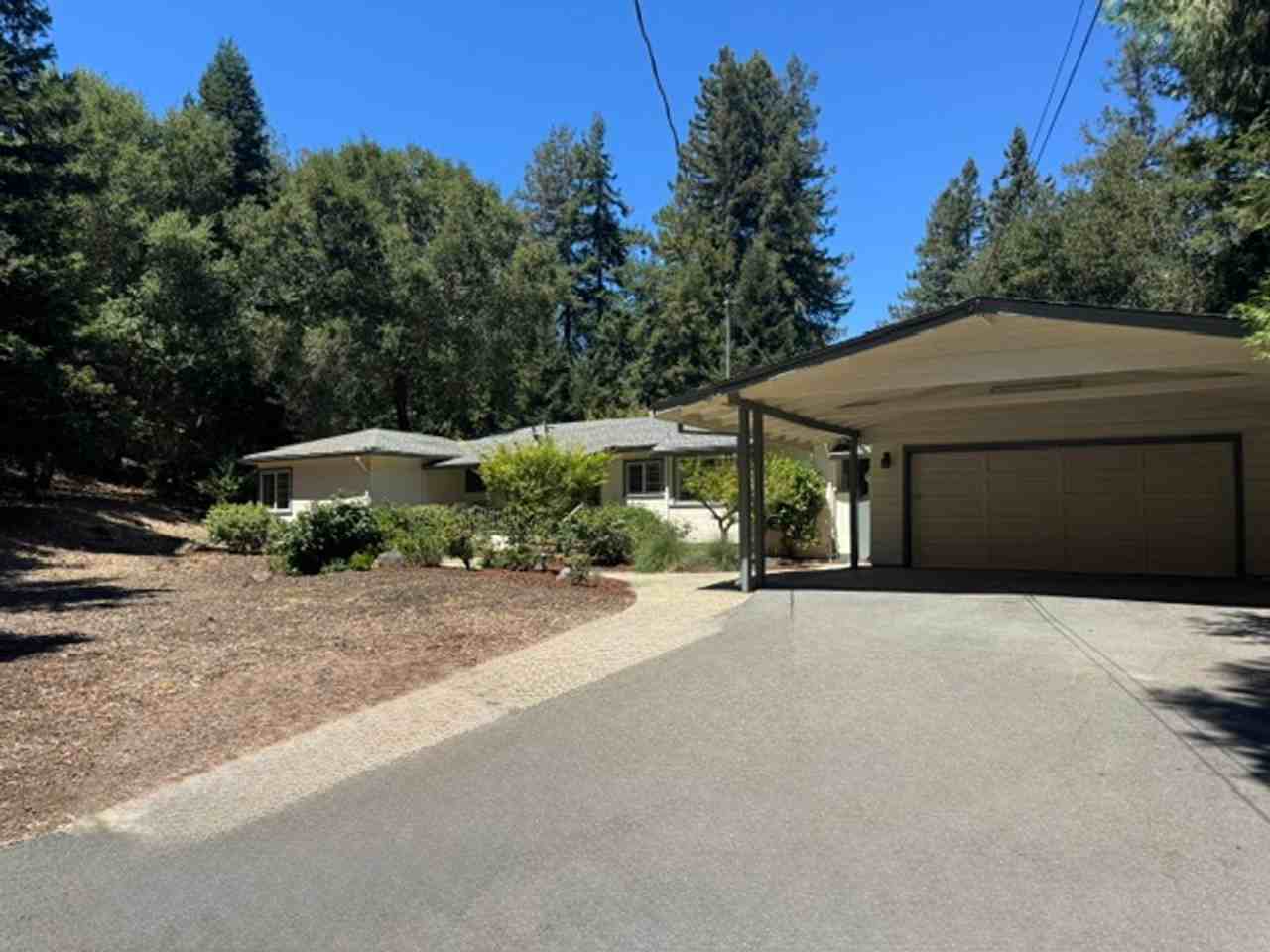 3345 Rowland Dr - Photo 2 of 33