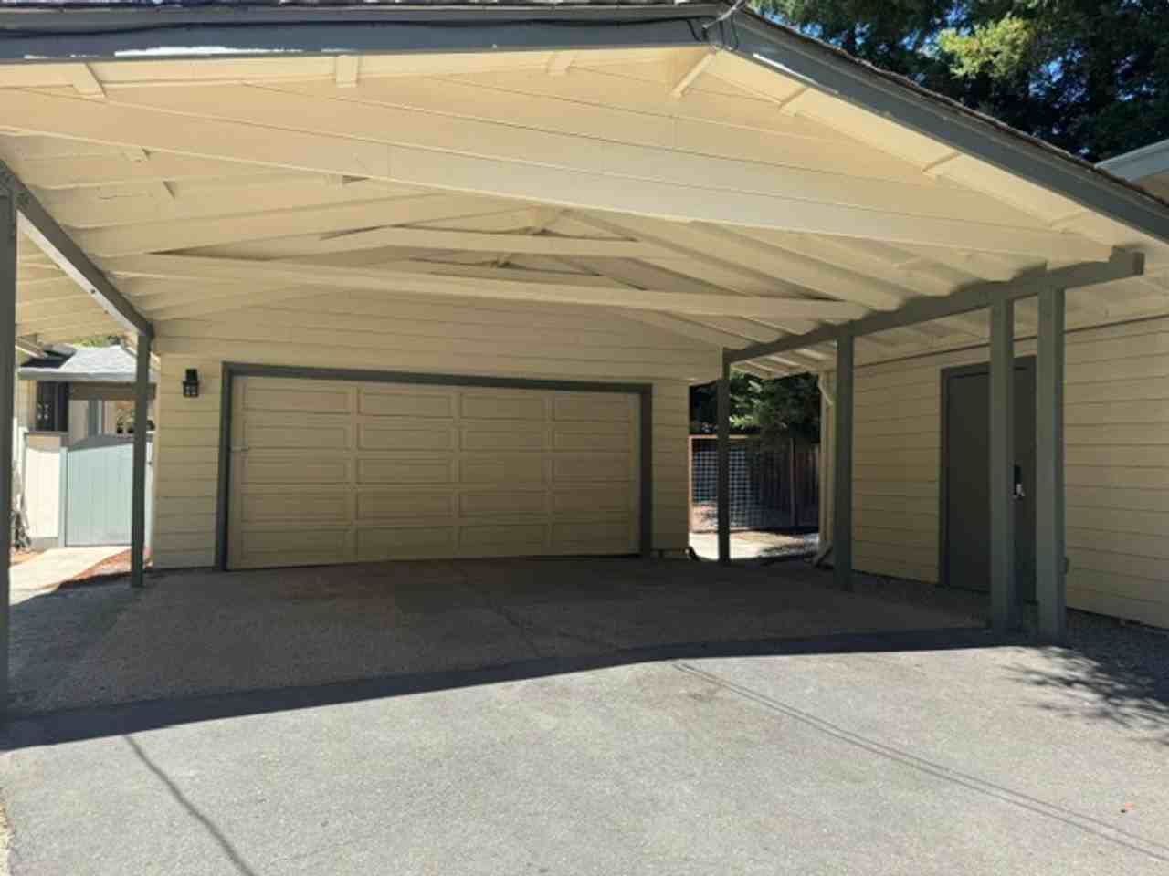 3345 Rowland Dr - Photo 3 of 33