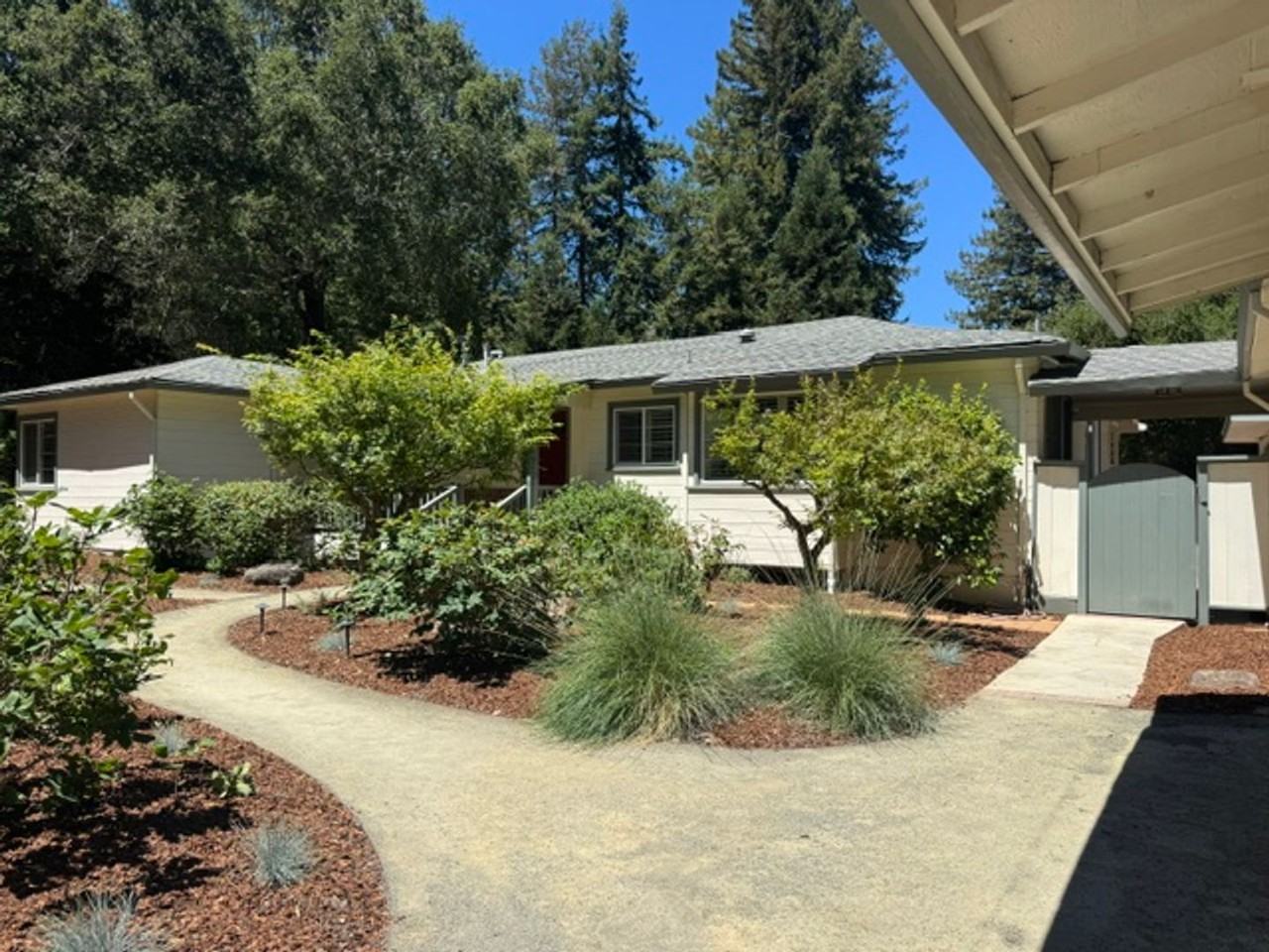 3345 Rowland Dr - Photo 4 of 33