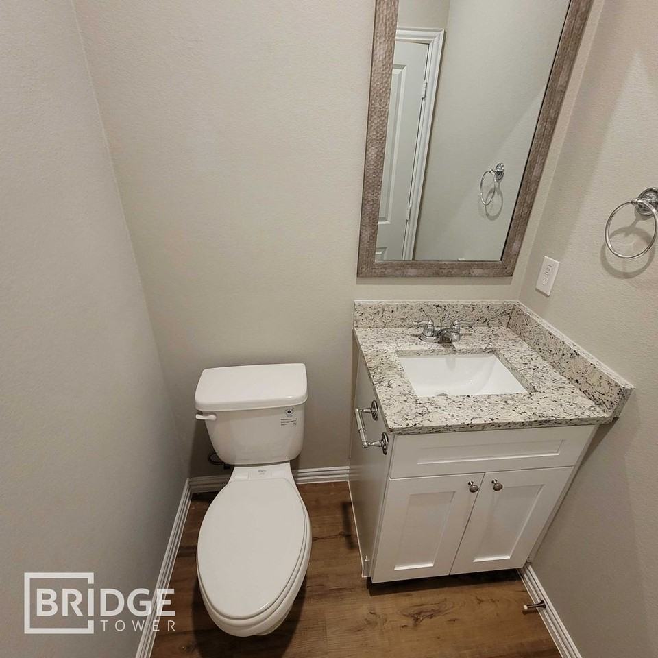 1009 W Golden Ln - Photo 5 of 18
