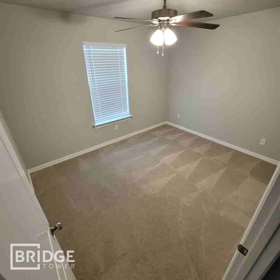 1009 W Golden Ln - Photo 7 of 18