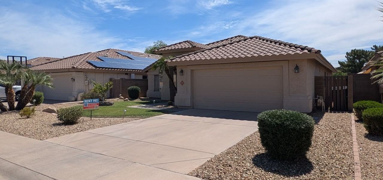 929 N Quail Ln - Photo 3 of 40