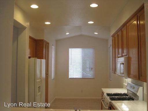 3203 Europa St - Photo 3 of 5