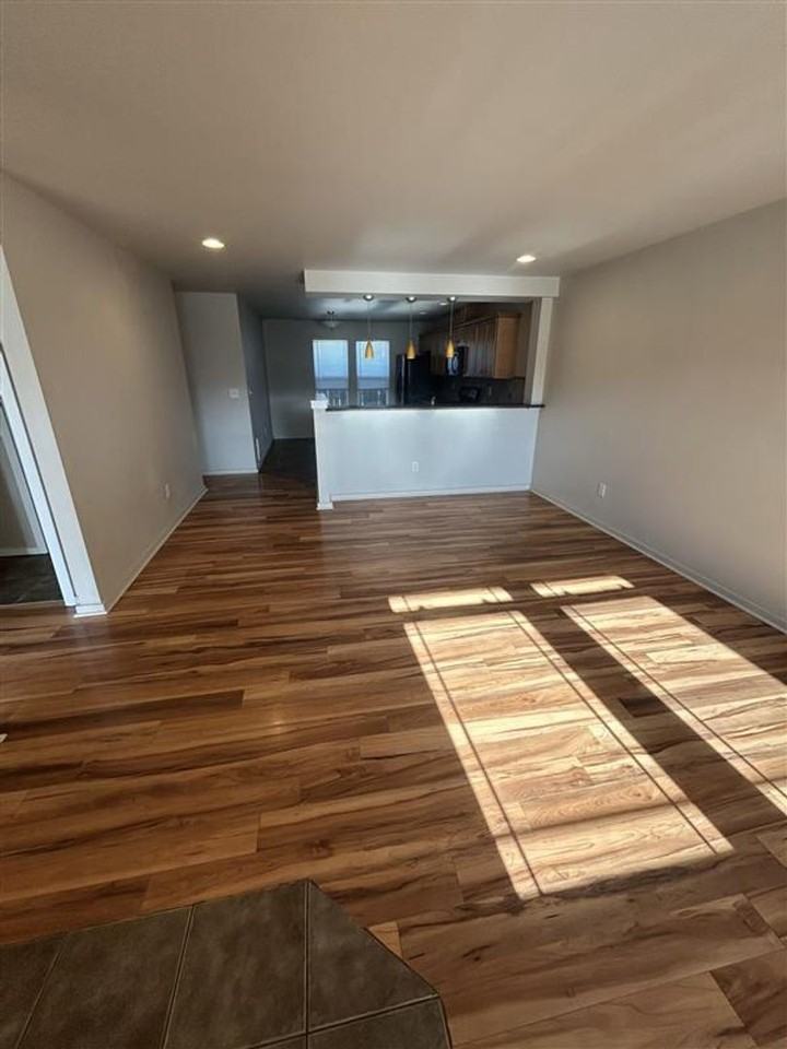 206 Walnut Grove Ct - Photo 3 of 15