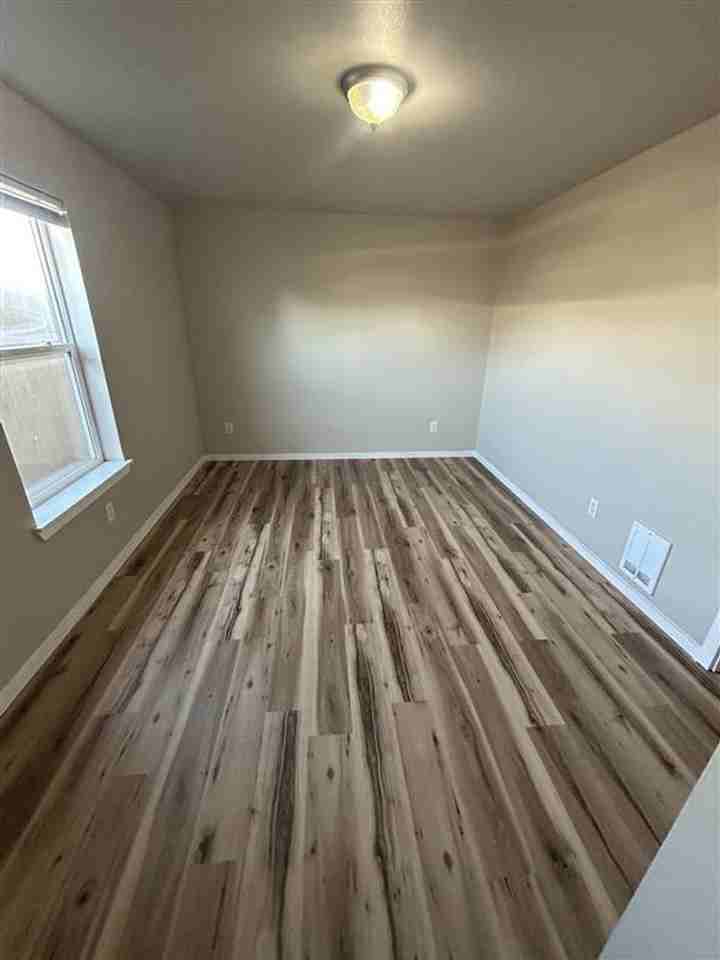 206 Walnut Grove Ct - Photo 6 of 15