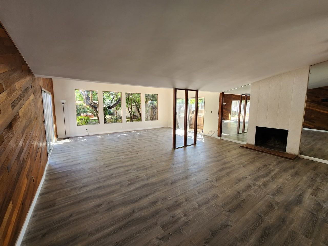 2931 Mobley St - Photo 2 of 12