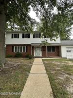 featured image of 422 W Lake Ave