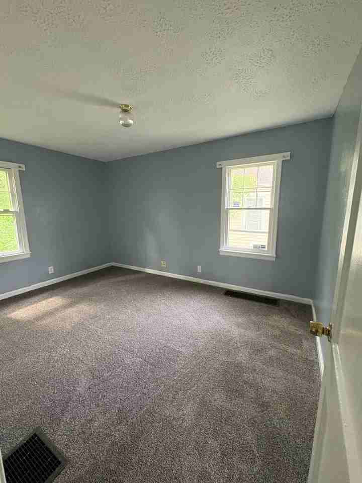 127 Melwood Ave - Photo 4 of 6