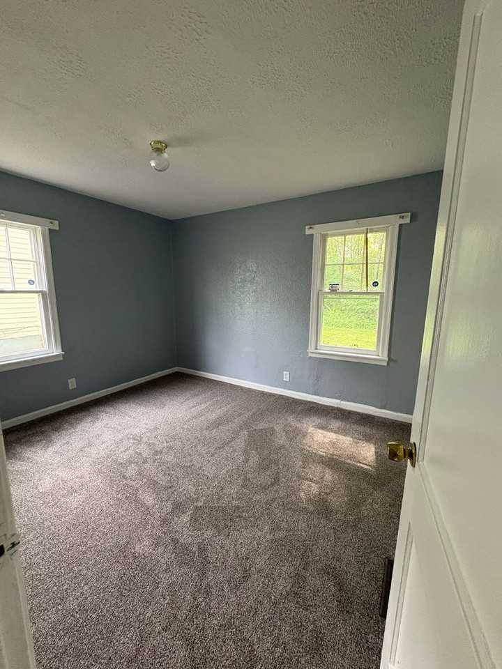 127 Melwood Ave - Photo 5 of 6