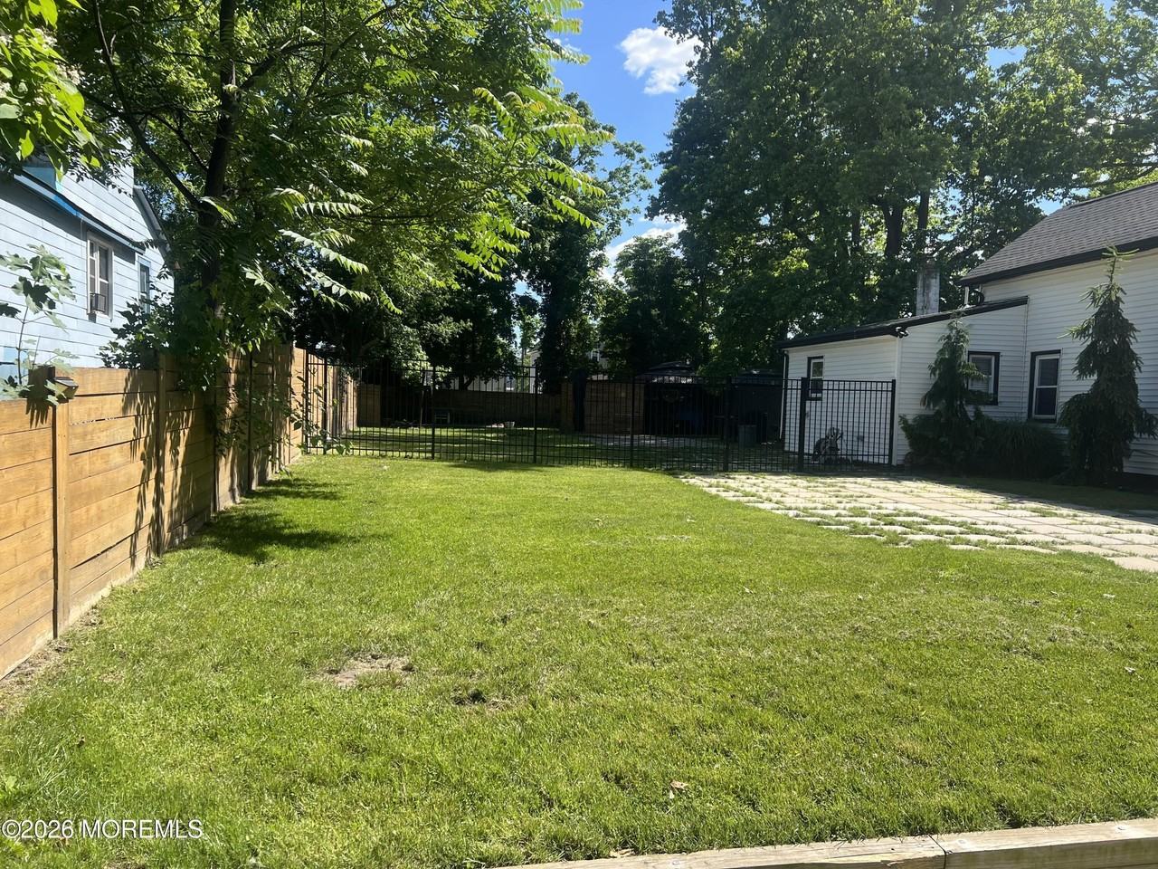 1224 Washington Ave - Photo 3 of 14
