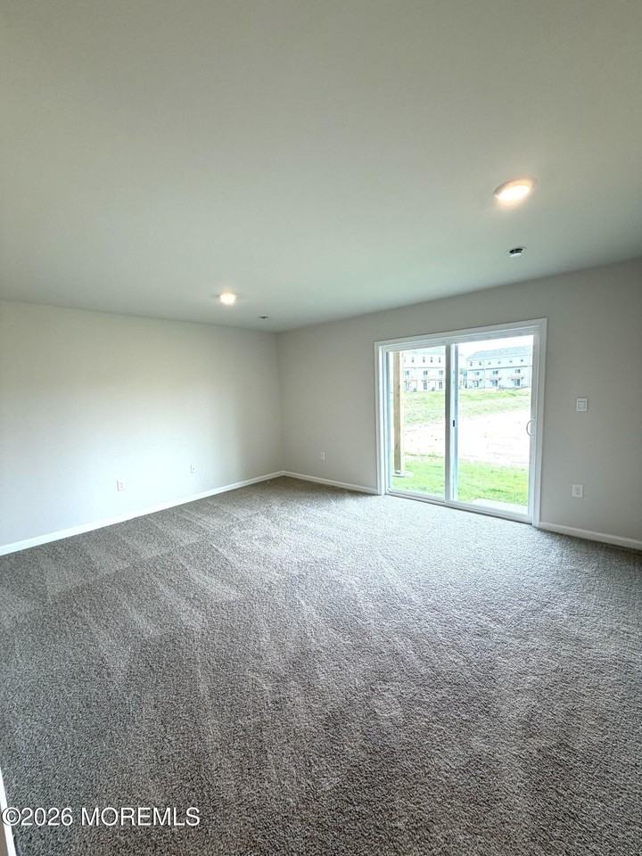 Essex Dr - Photo 3 of 16