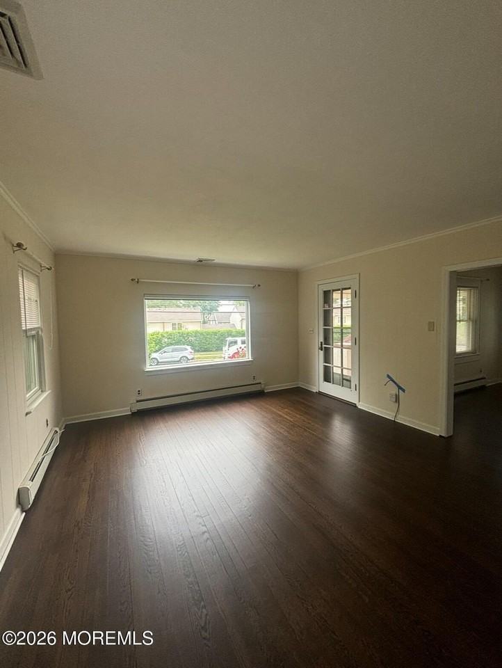 1023 Old Mill Rd - Photo 2 of 21