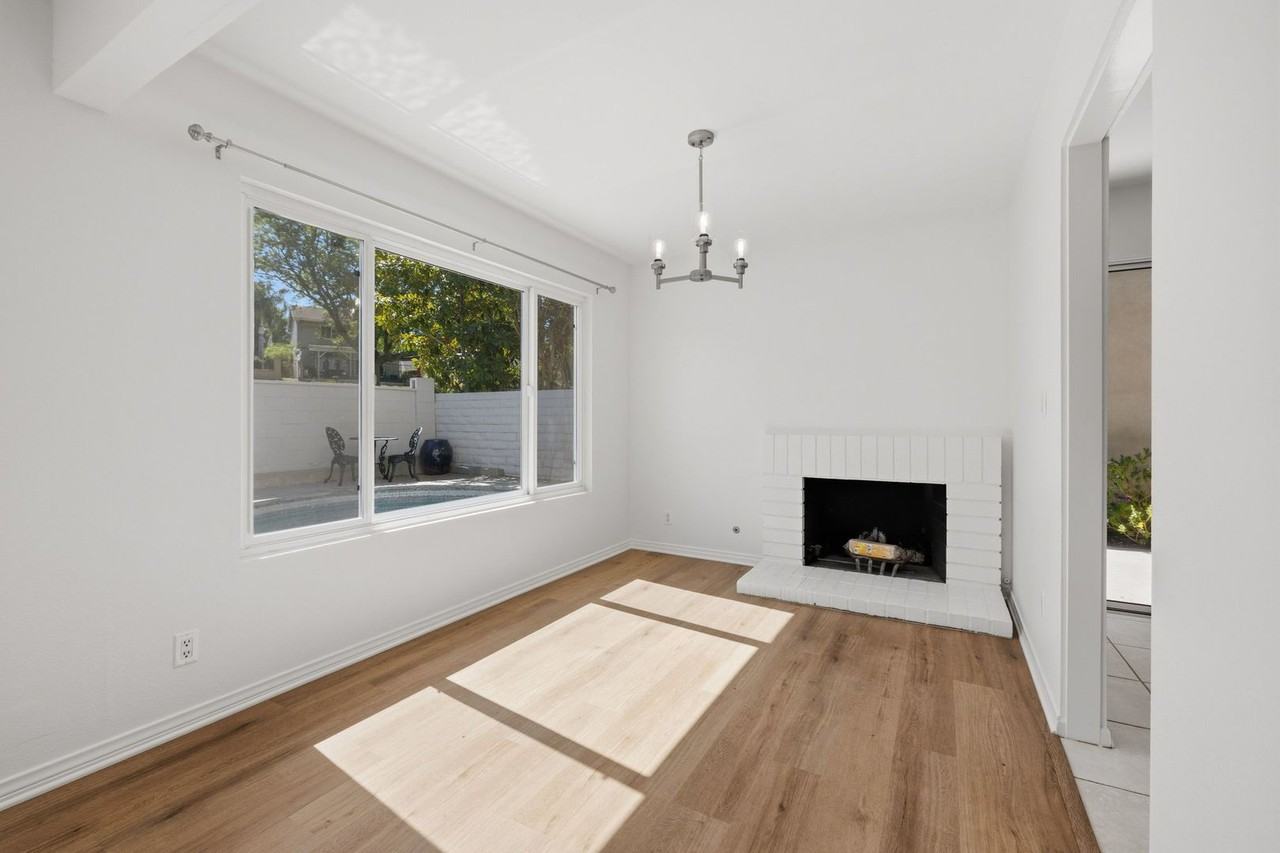5658 Slicers Cir - Photo 4 of 39