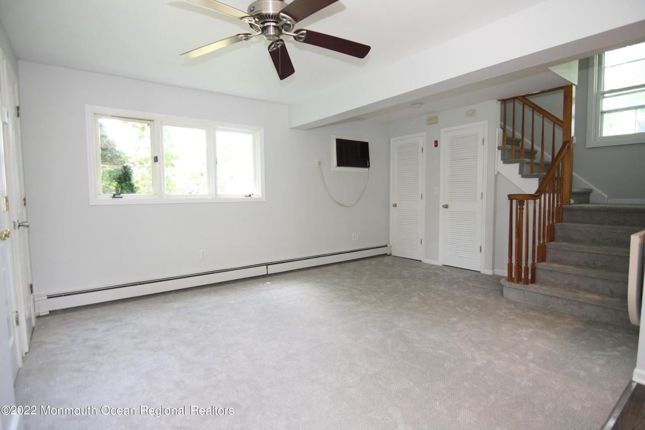 1517 E Lincoln Ave #17 - Photo 4 of 16
