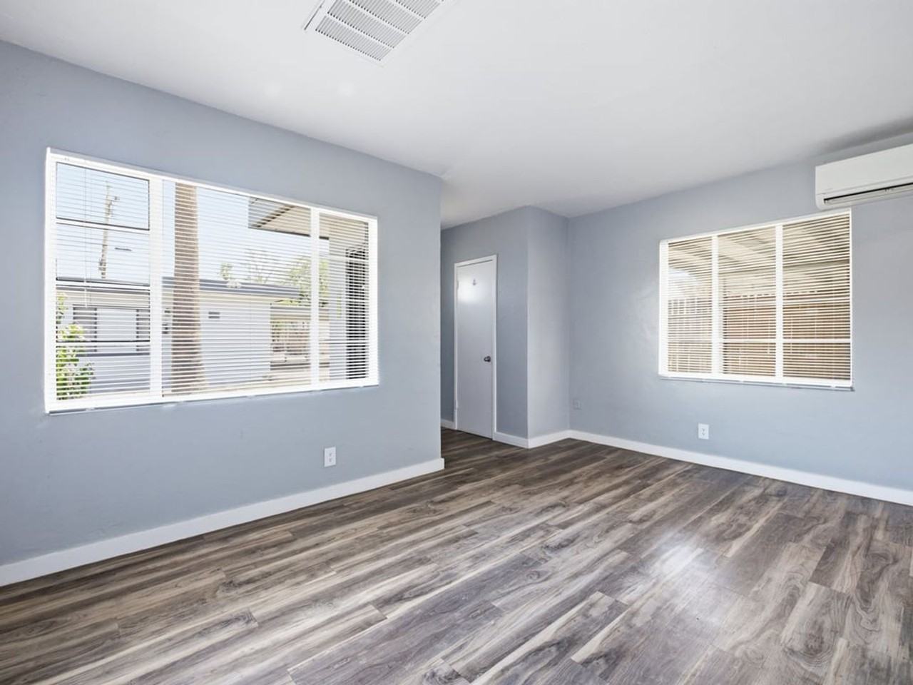 2120 N Forgeus Ave #B - Photo 5 of 20