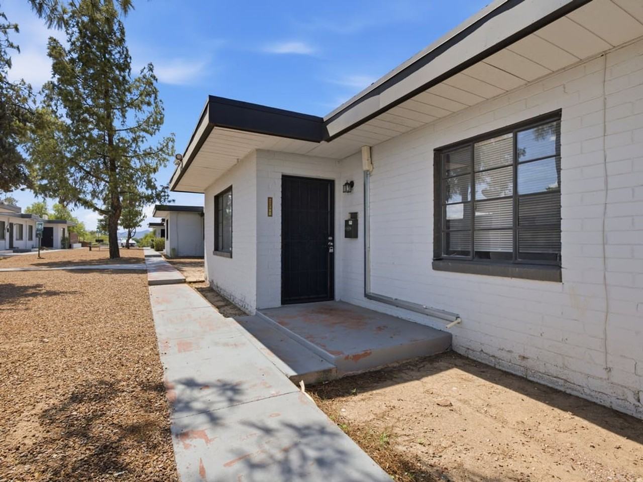 2130 N Forgeus Ave #B - Photo 2 of 19