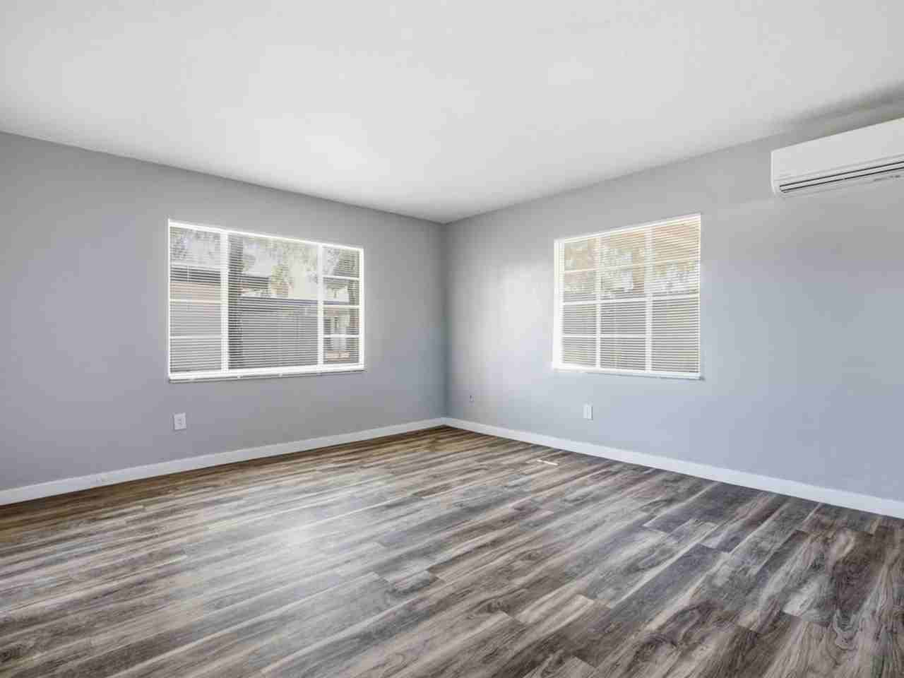 2130 N Forgeus Ave #B - Photo 6 of 19
