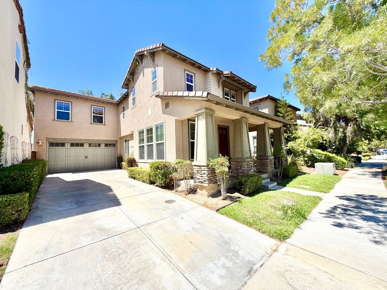 28853 Sarasota Way - Photo 3 of 48