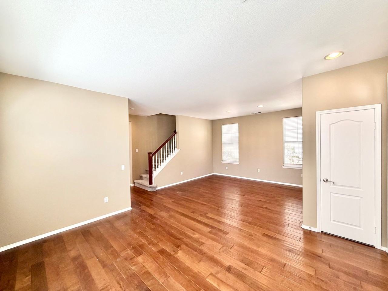 28853 Sarasota Way - Photo 6 of 48