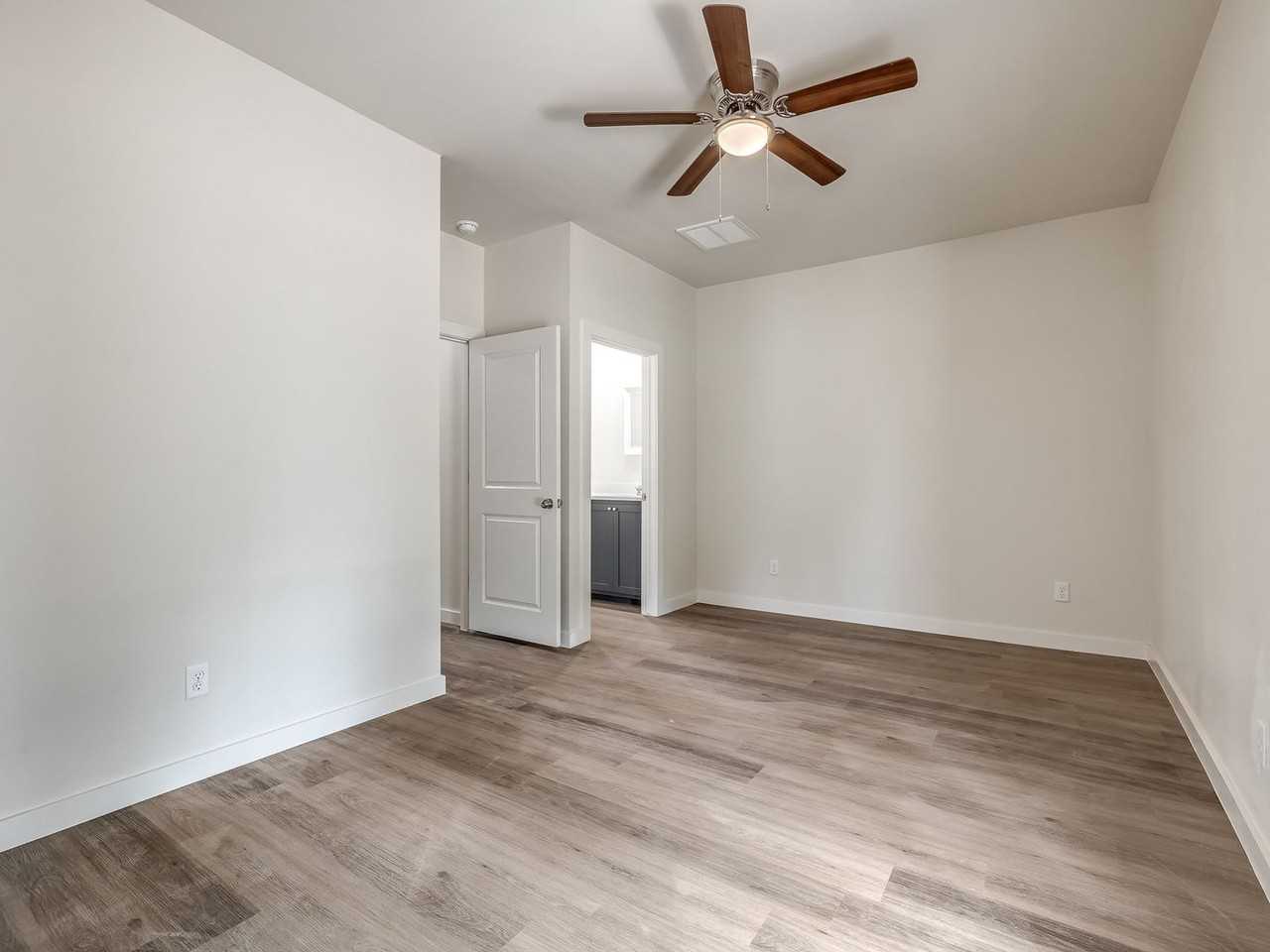 328 Nw 122nd St #2 - Photo 6 of 49