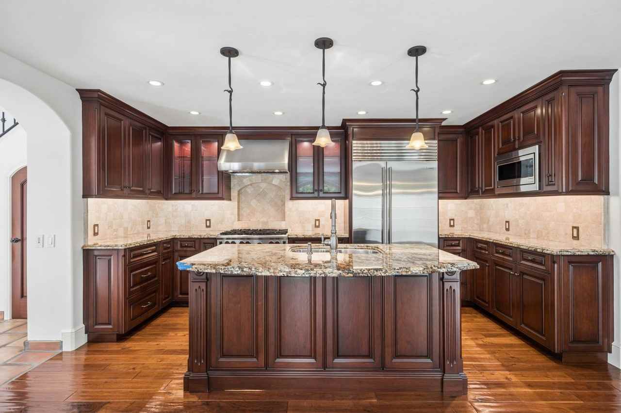 3214 Clay St - Photo 6 of 27