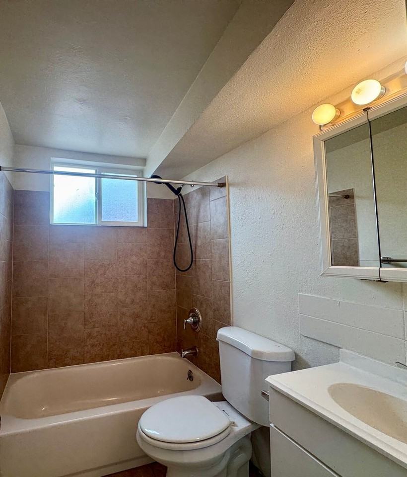 5365 W 3rd Pl #2 - Photo 5 of 10