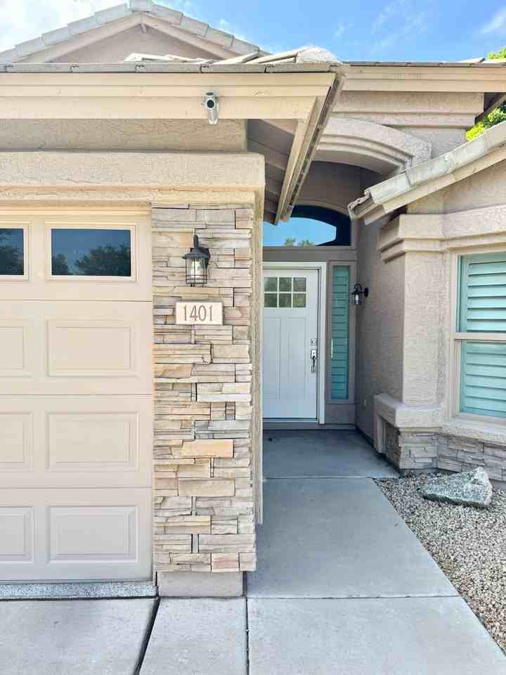 1401 W Blue Ridge Ct - Photo 3 of 46