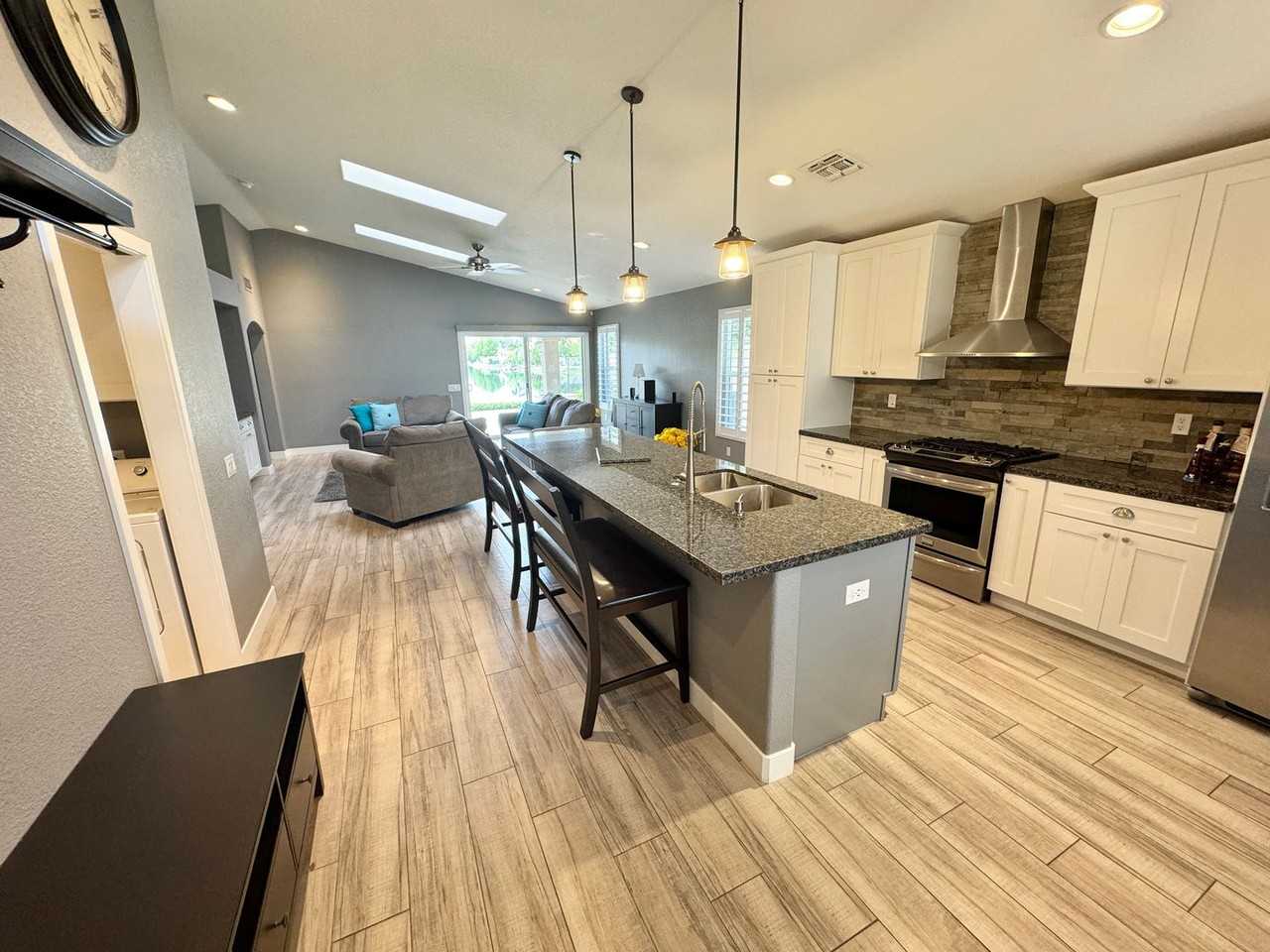 1401 W Blue Ridge Ct - Photo 4 of 46