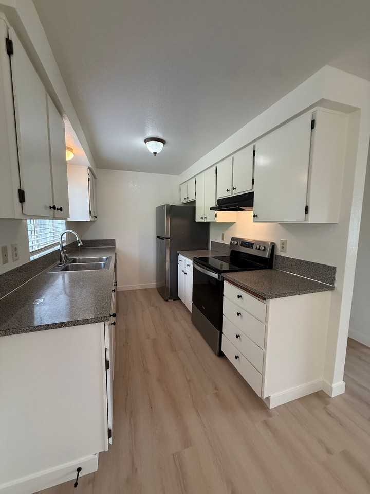 67th Ave NE 7511 - Photo 6 of 14