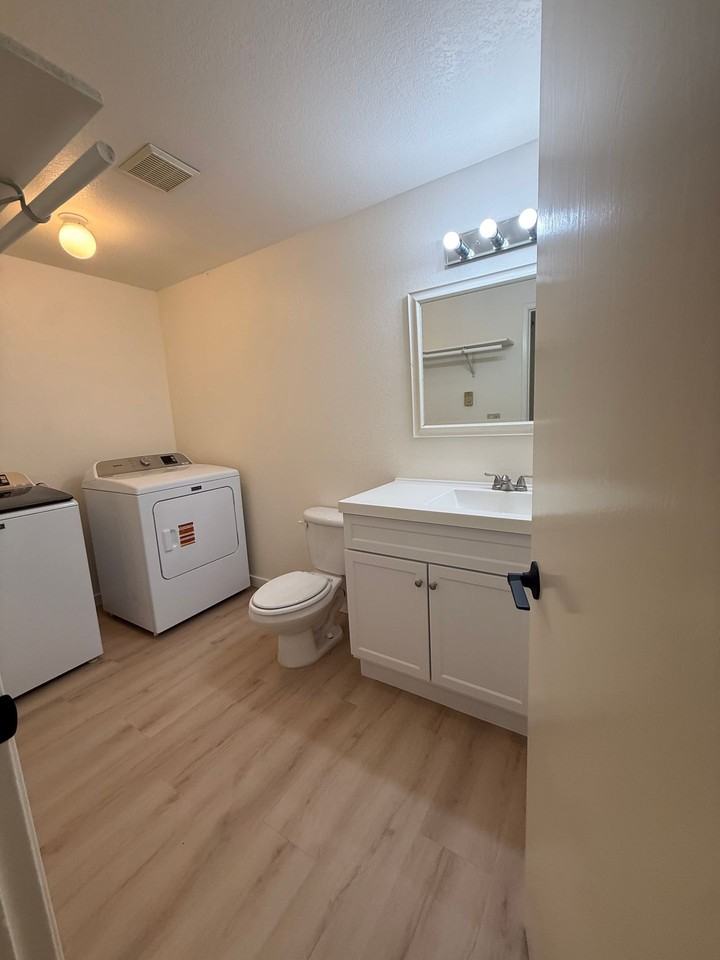 67th Ave NE 7511 - Photo 7 of 14
