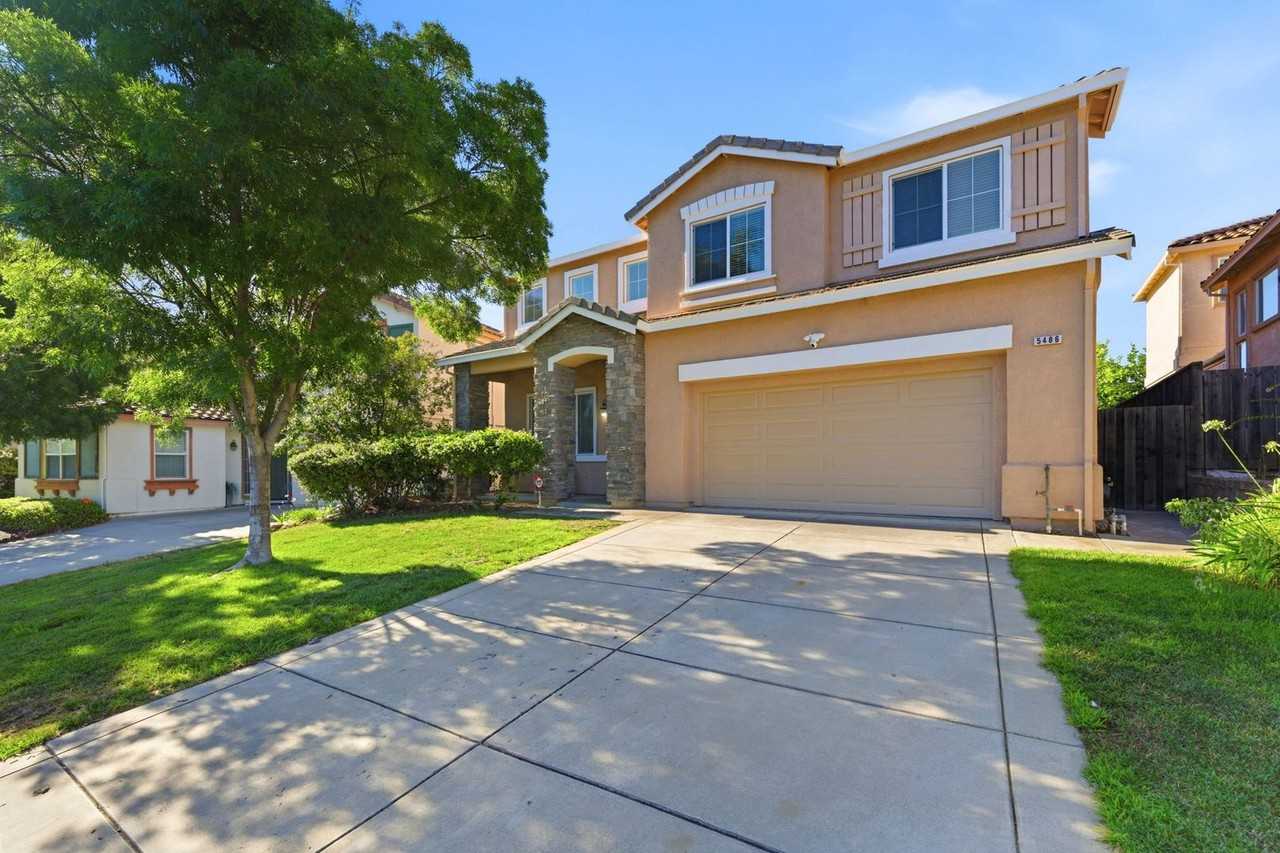 5486 Benttree Way - Photo 3 of 43