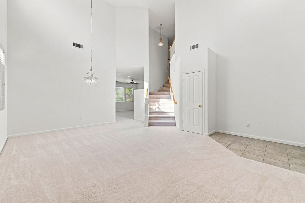 5486 Benttree Way - Photo 5 of 43