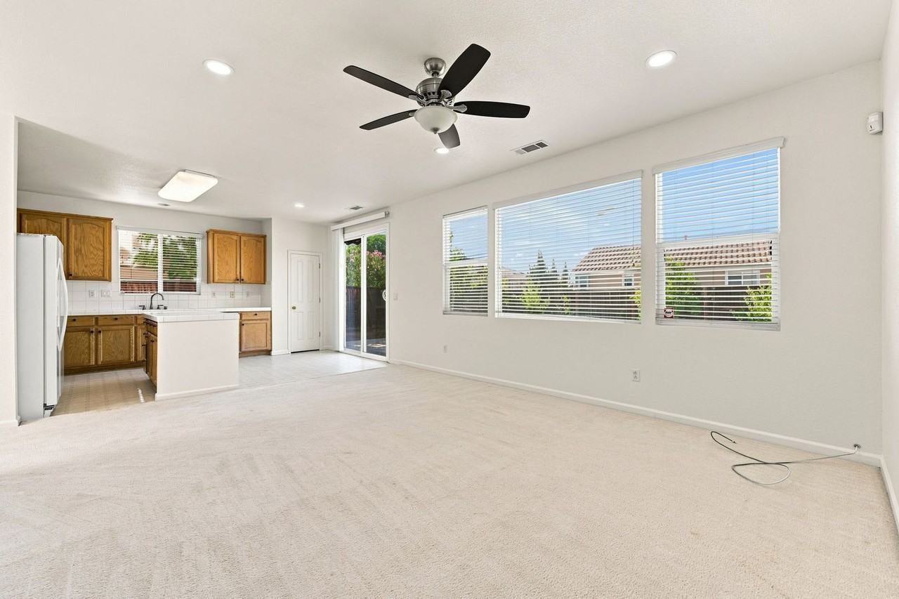 5486 Benttree Way - Photo 7 of 43