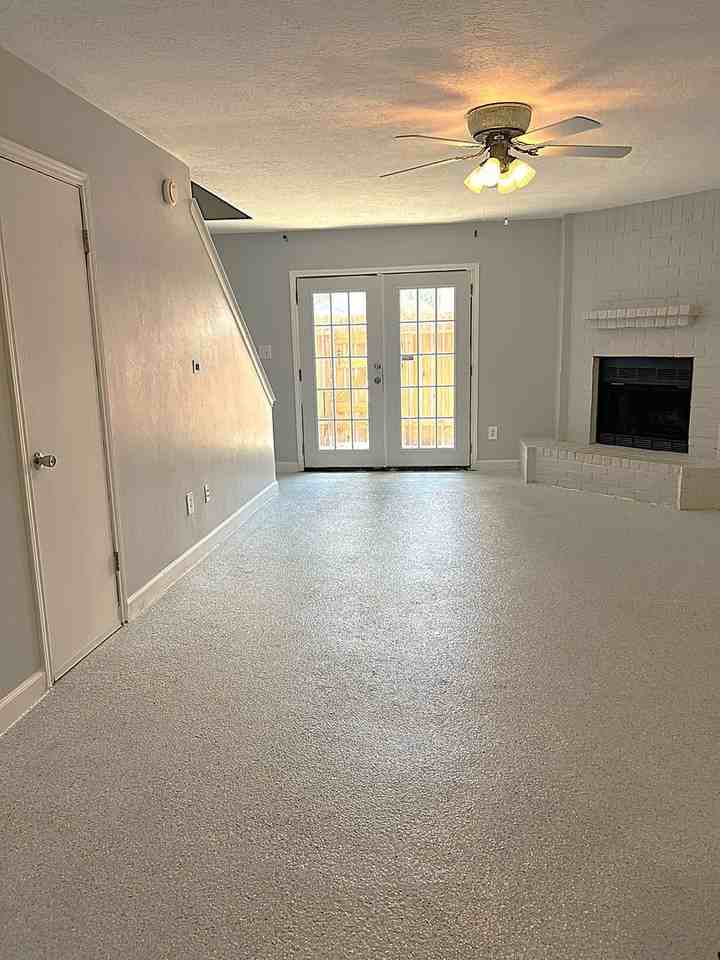 1911 Country Village Blvd #B - Photo 3 of 21