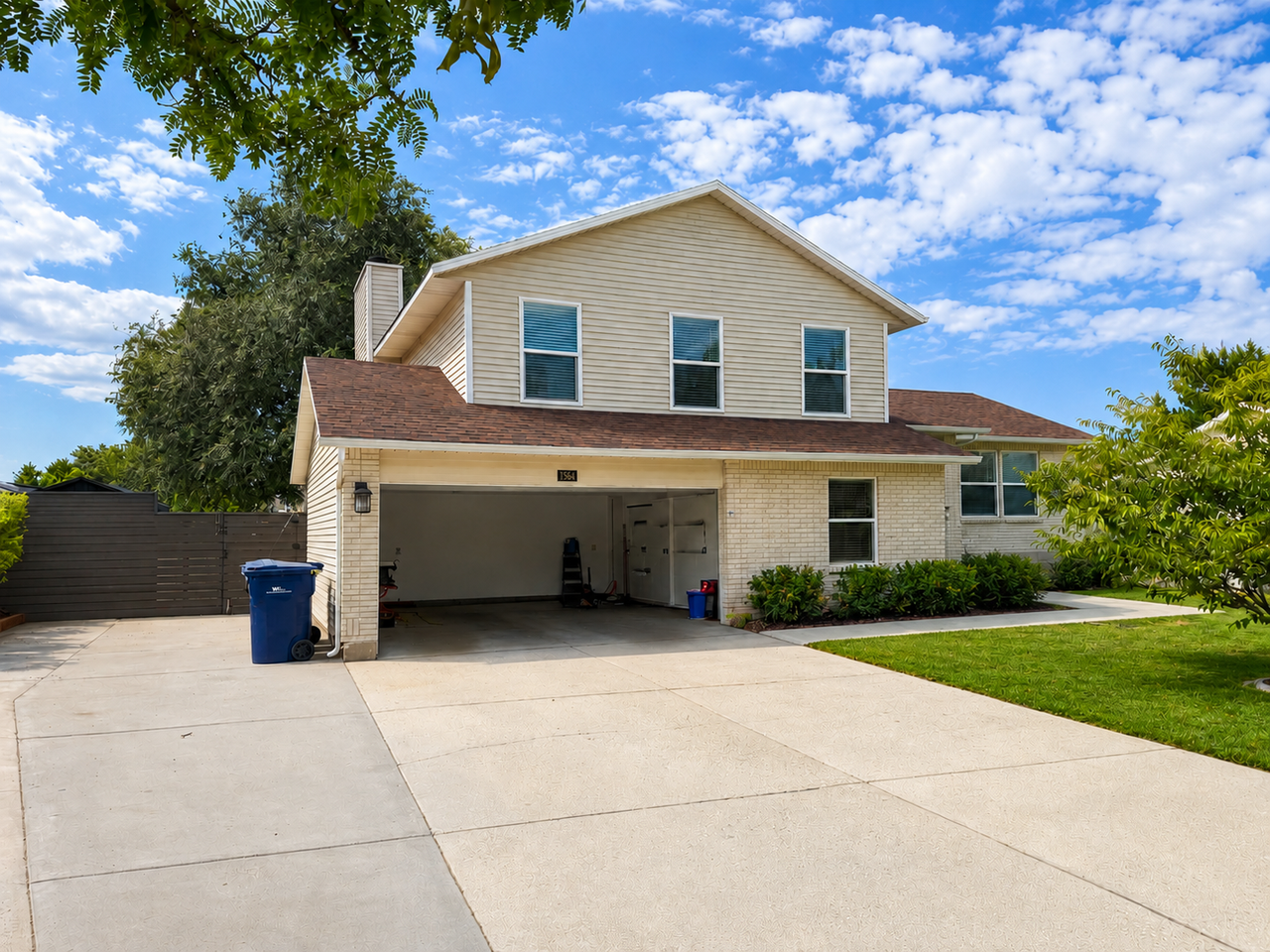 1564 E Hidden Valley Dr - Photo 4 of 43