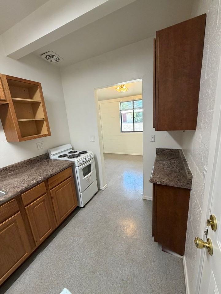 Towner Apartments - Photo 2 of 10