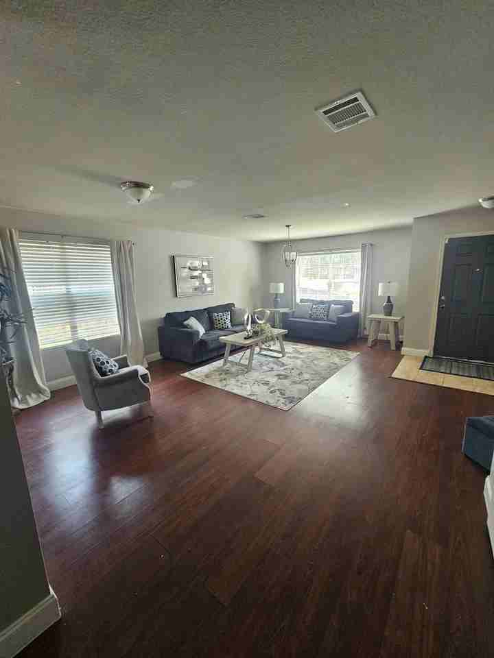 1306 Pigeon Ct - Photo 2 of 23