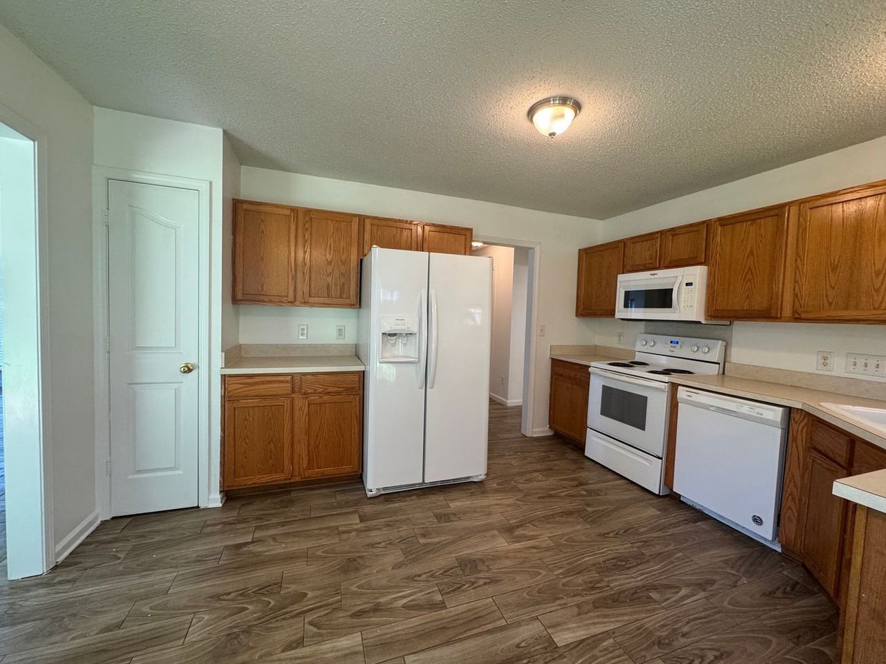 4412 David Cox Rd - Photo 4 of 21
