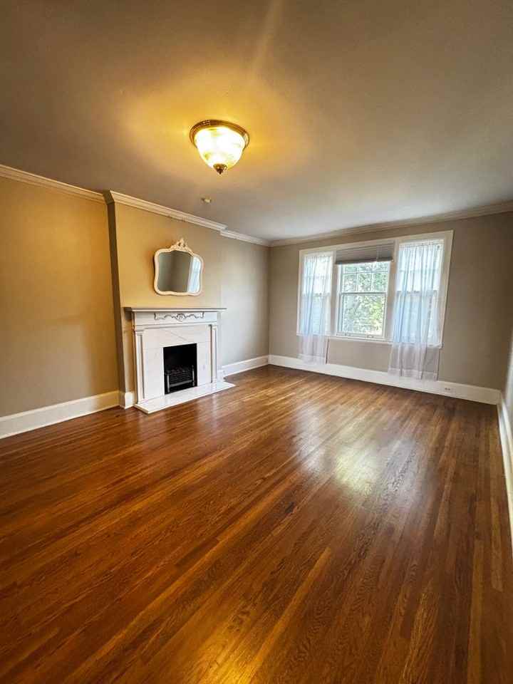 216 W 19th St - Photo 2 of 14