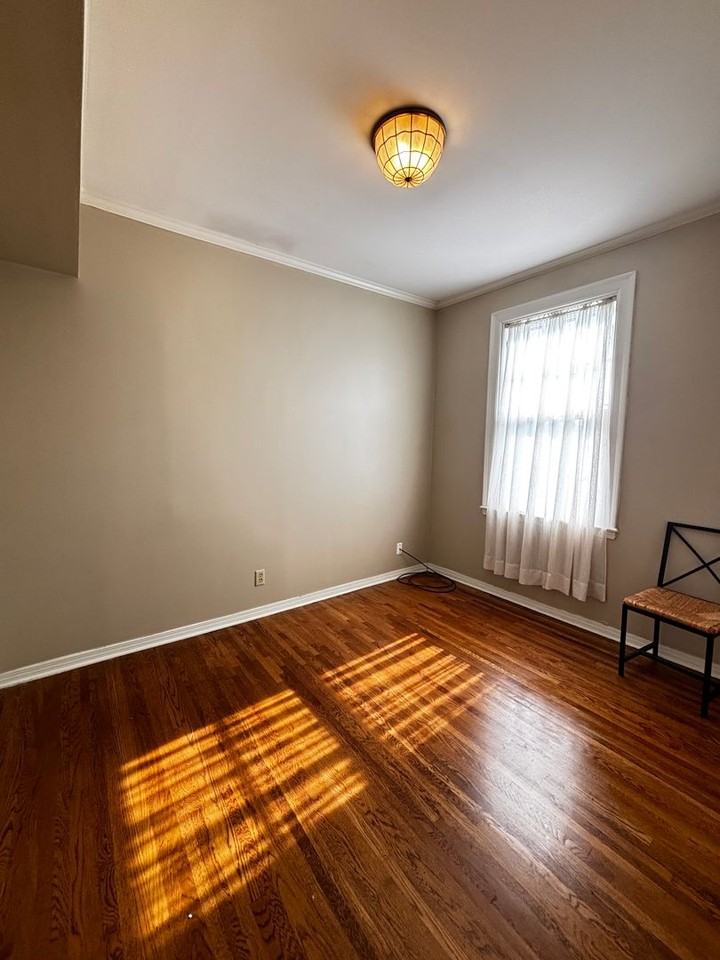 216 W 19th St - Photo 7 of 14